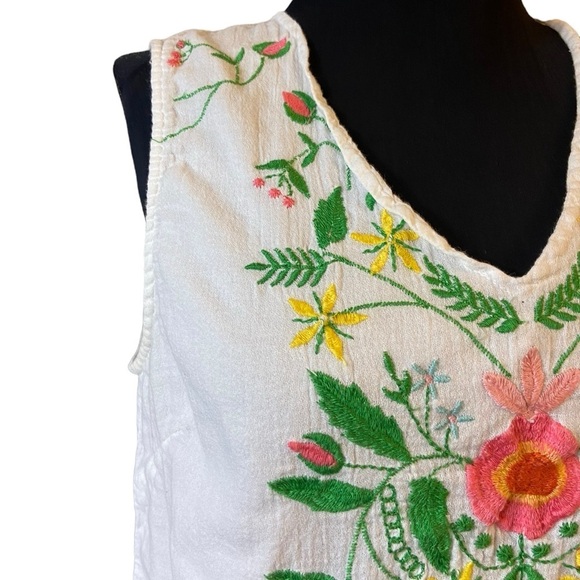 EVY’s Tree Beautiful Sleeveless Embroidered 100% Cotton Ruffled Tank Top Blouse - Picture 5 of 16